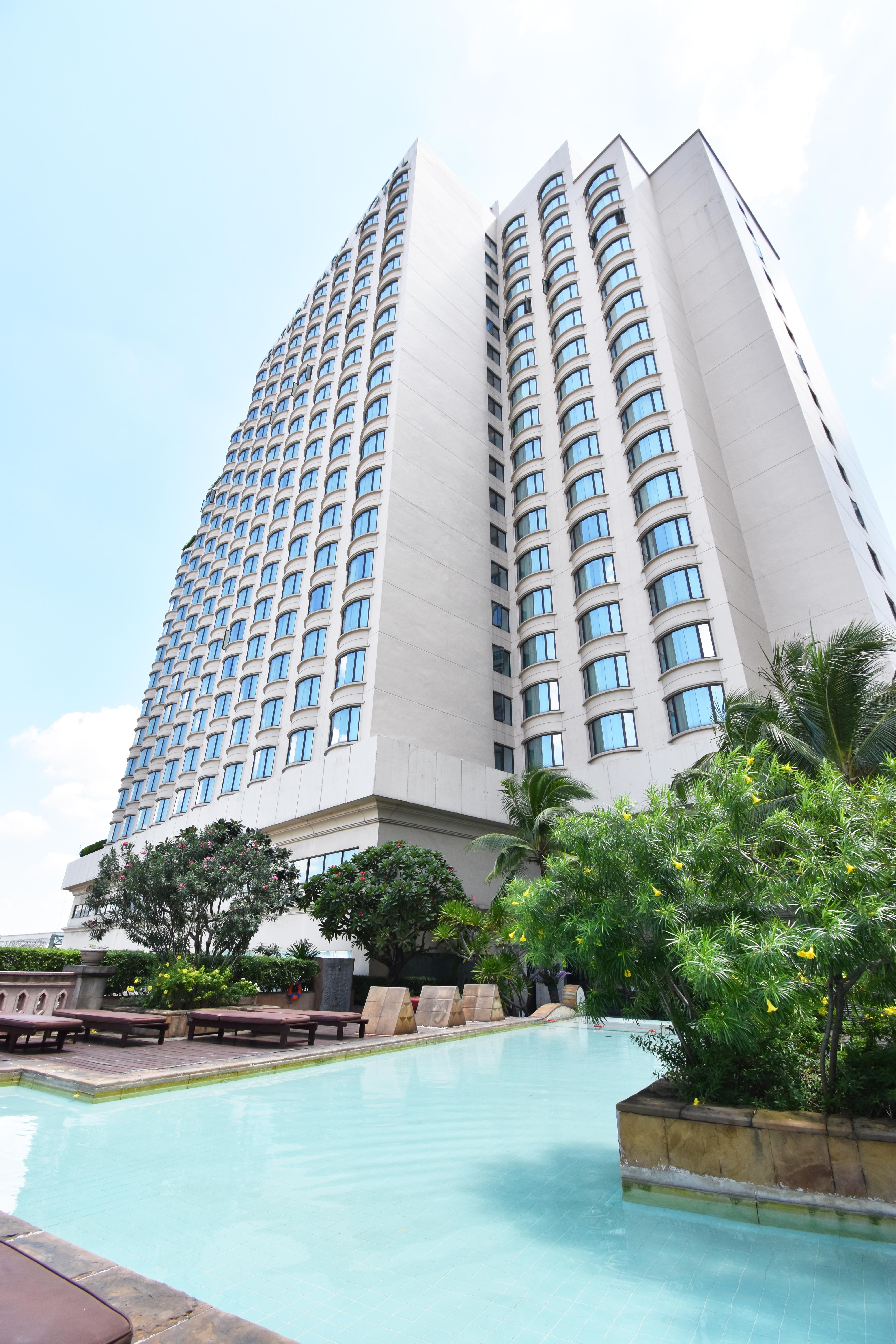 Century Park Hotel - Sha Extra Plus Bangkok Exterior foto