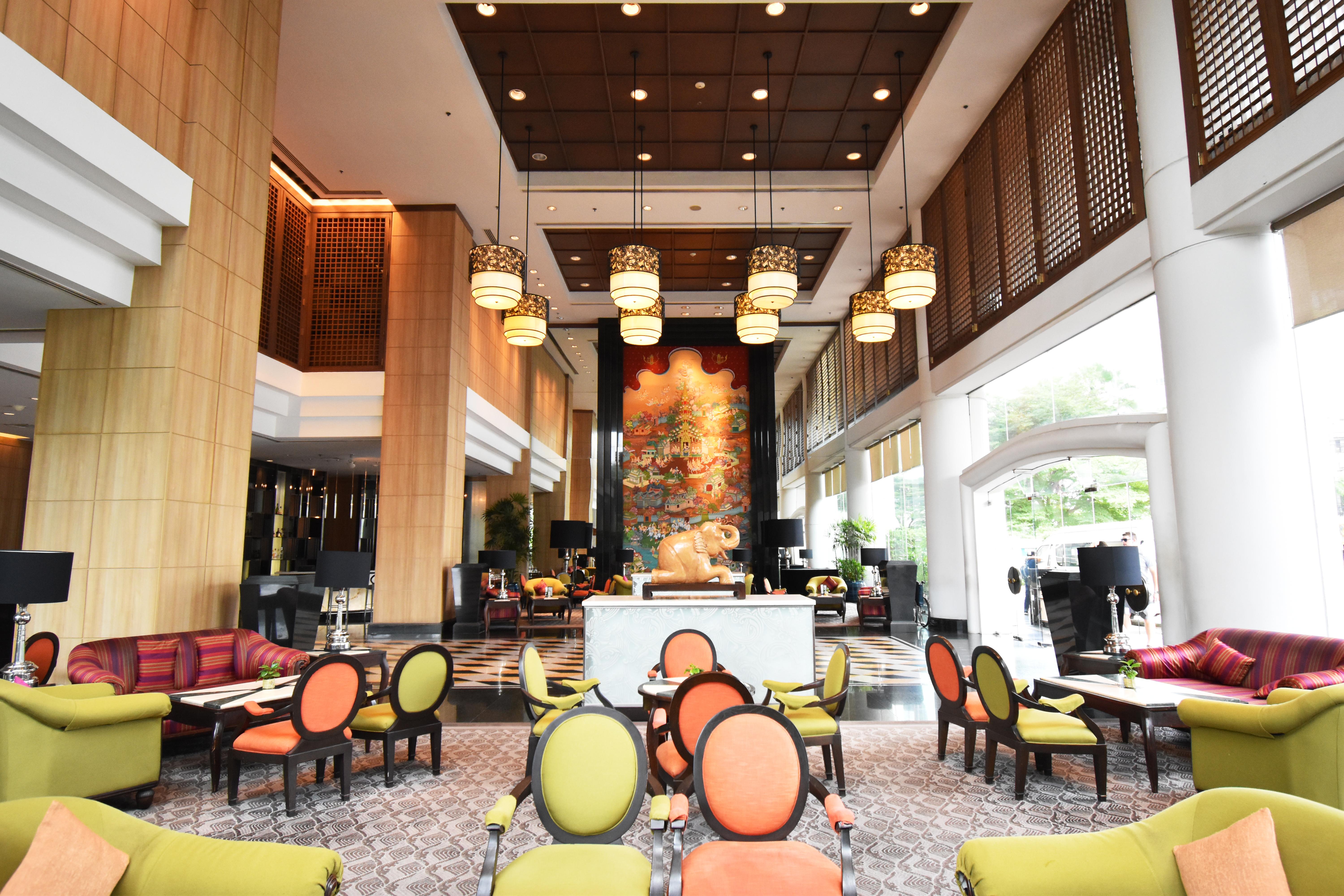 Century Park Hotel Bangkok Exterior foto