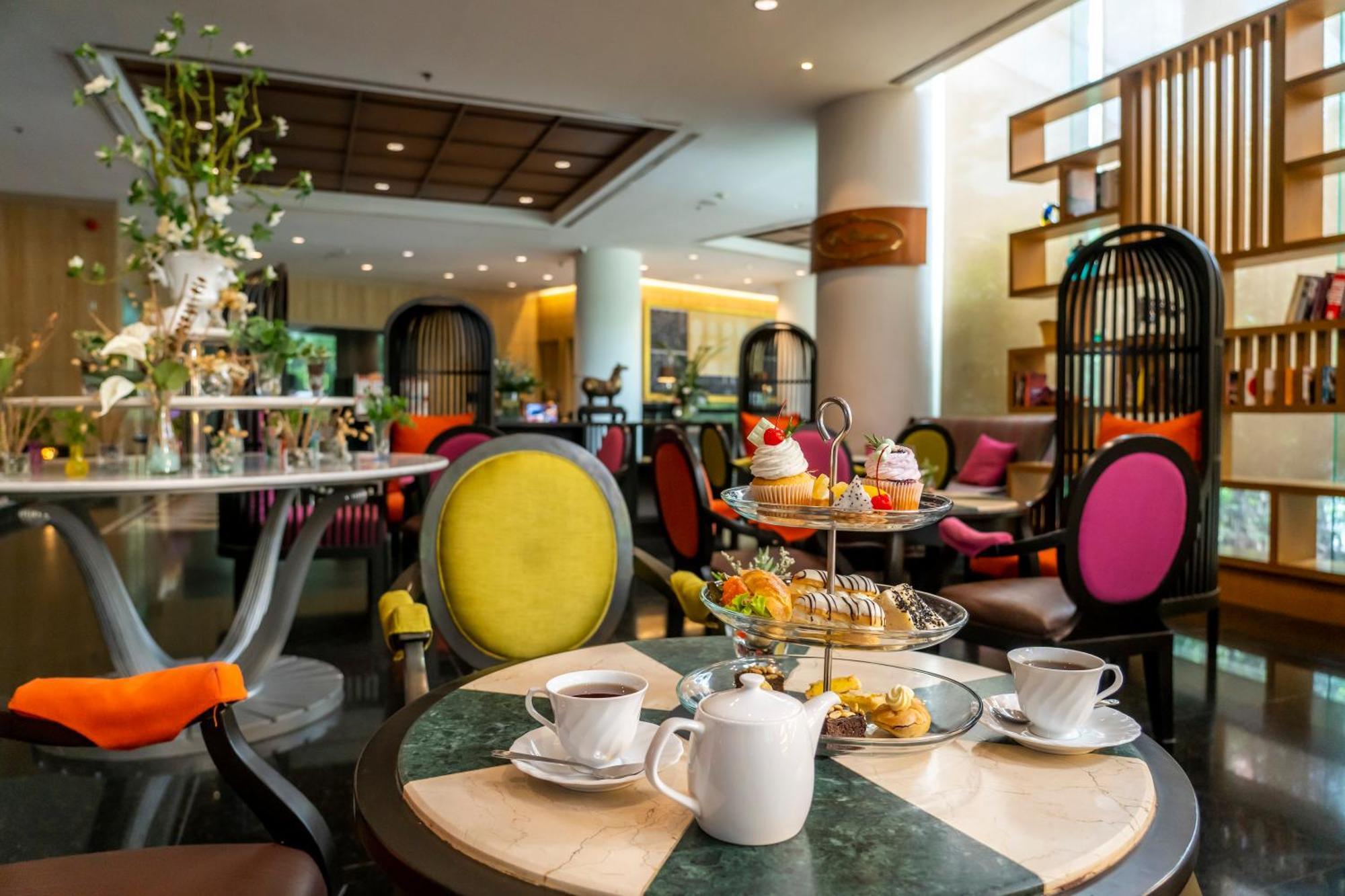 Century Park Hotel Bangkok Exterior foto