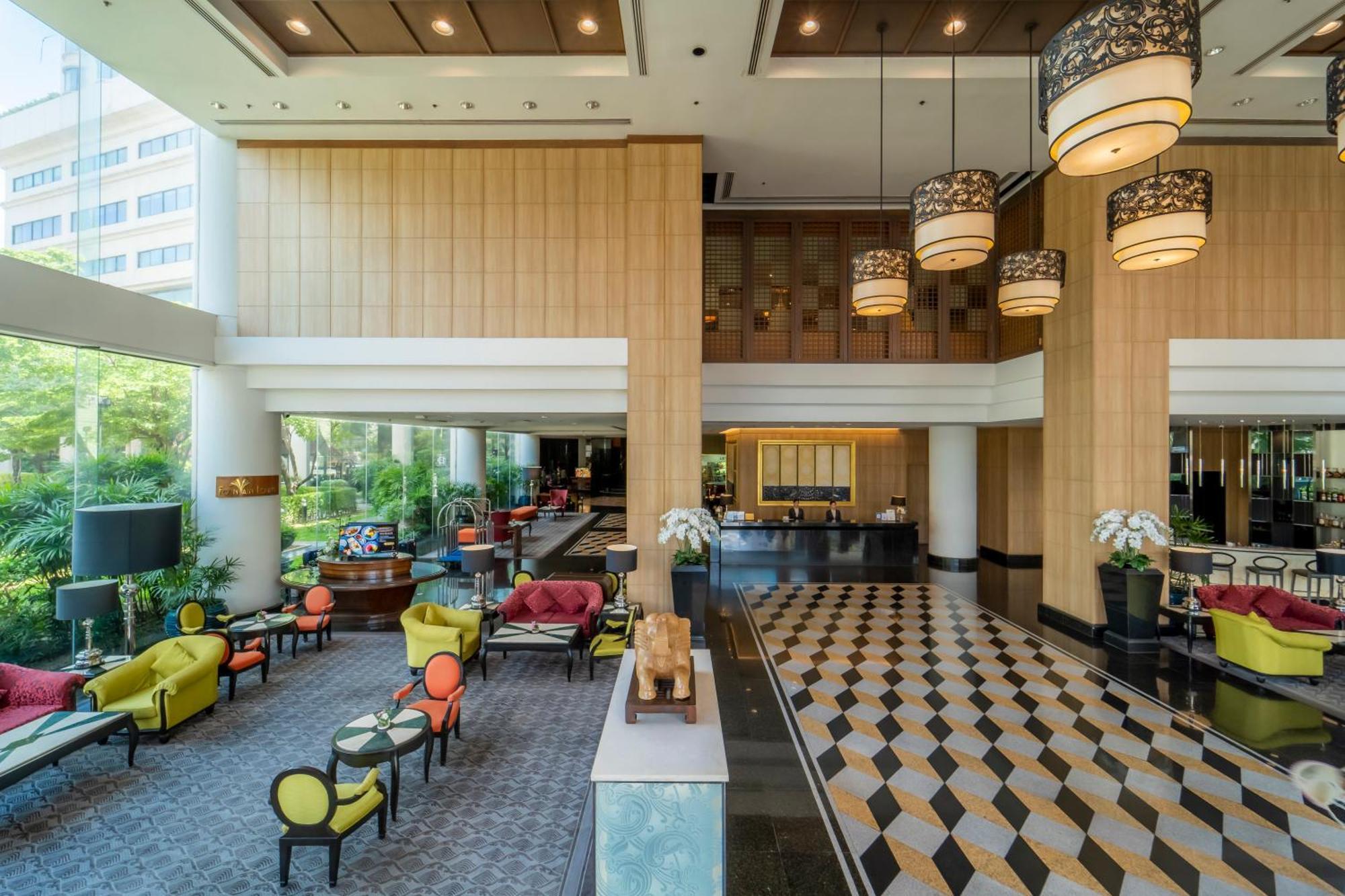 Century Park Hotel Bangkok Exterior foto
