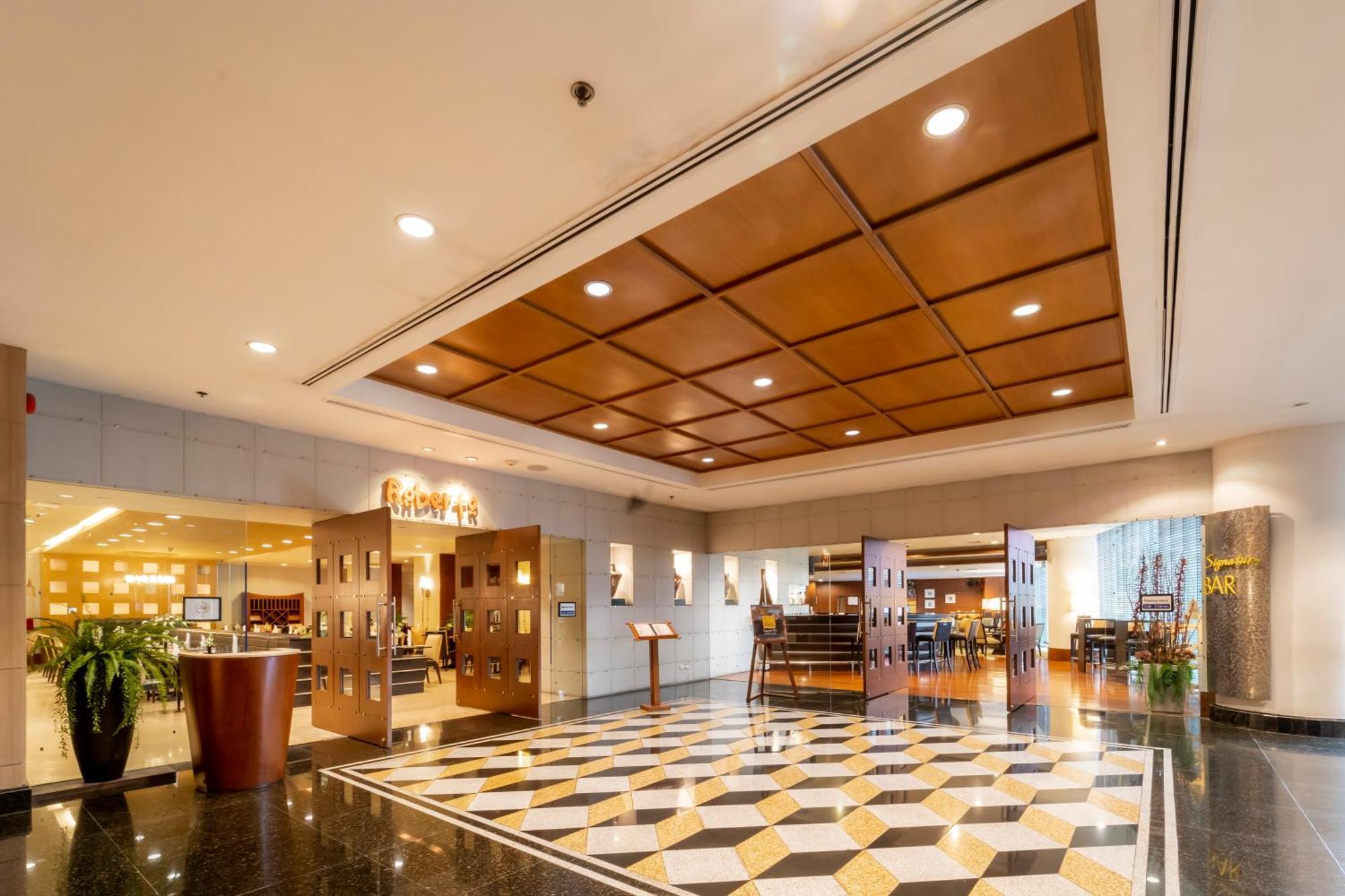 Century Park Hotel Bangkok Exterior foto